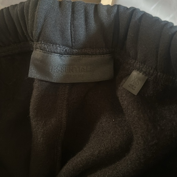 Fear of God Essentials Sweatpant Core Jet Black 130SP232020F Men's Sz XS - Picture 5 of 5